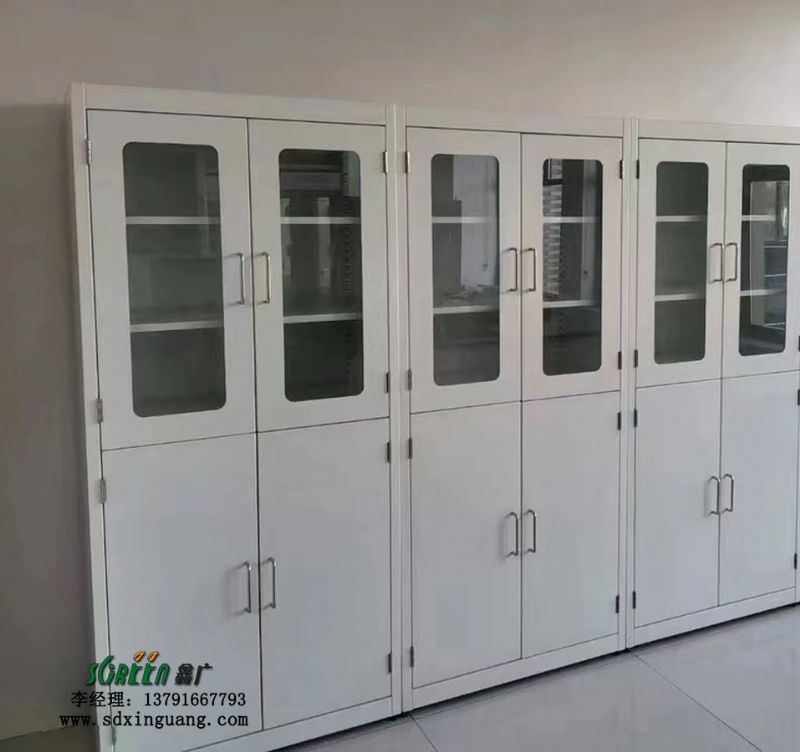 實(shí)驗(yàn)臺(tái)